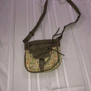 2 super cute purses!!